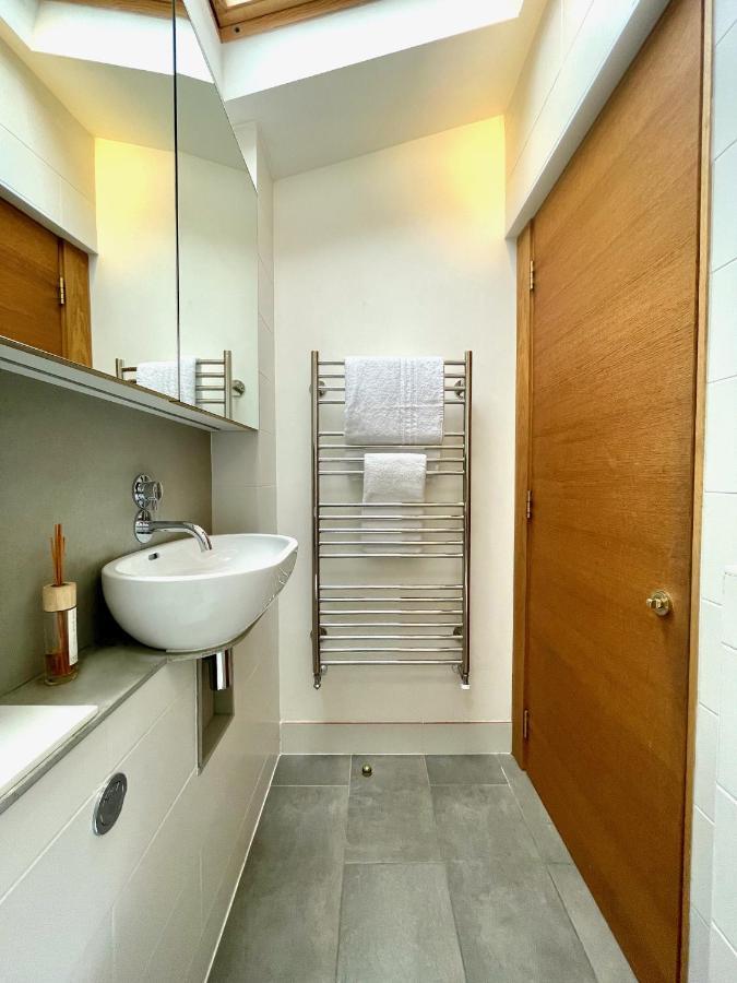 Stylish 2-Bedroom Townhouse Next To Brighton Station Esterno foto