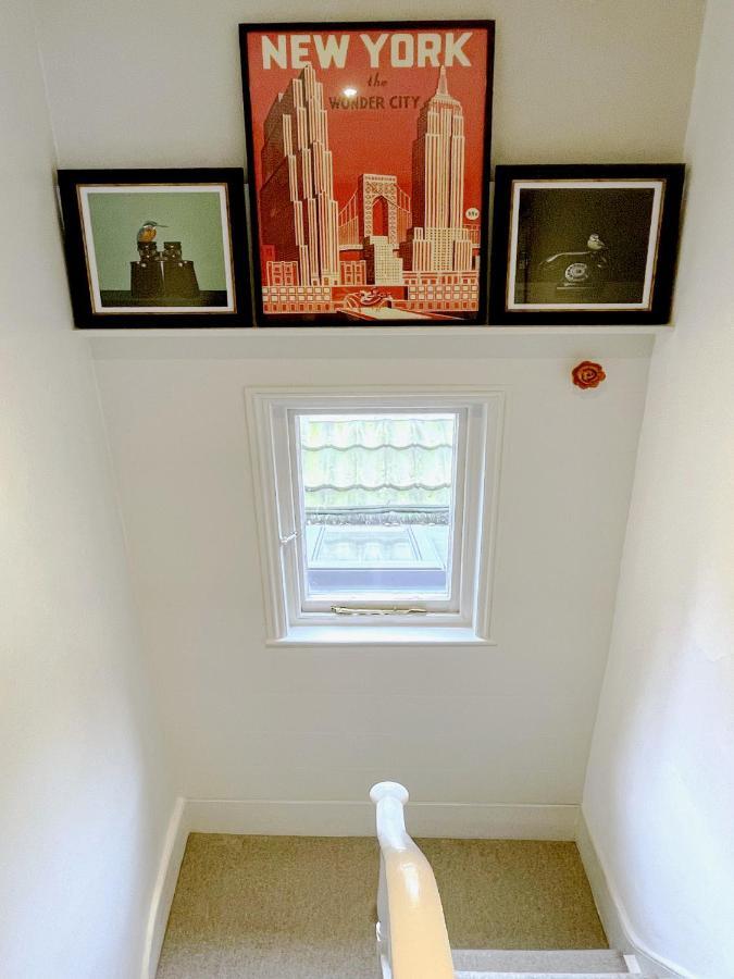 Stylish 2-Bedroom Townhouse Next To Brighton Station Esterno foto