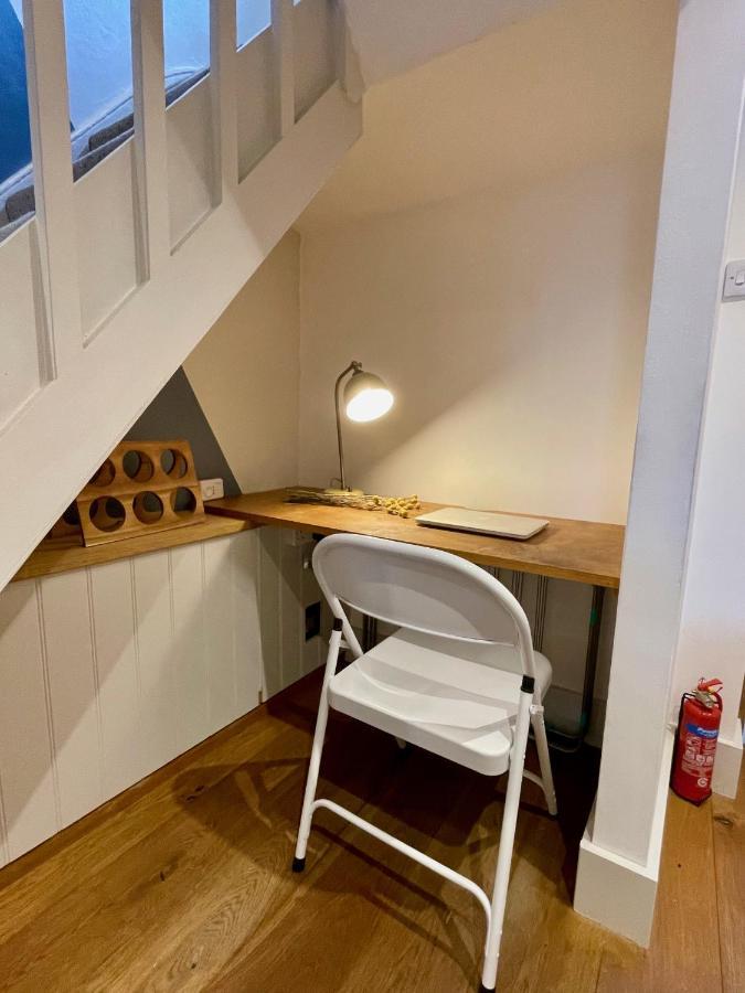 Stylish 2-Bedroom Townhouse Next To Brighton Station Esterno foto