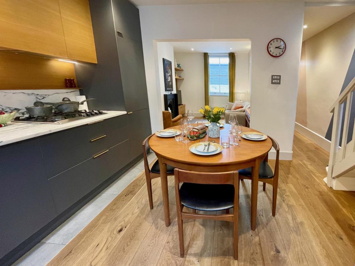 Stylish 2-Bedroom Townhouse Next To Brighton Station Esterno foto